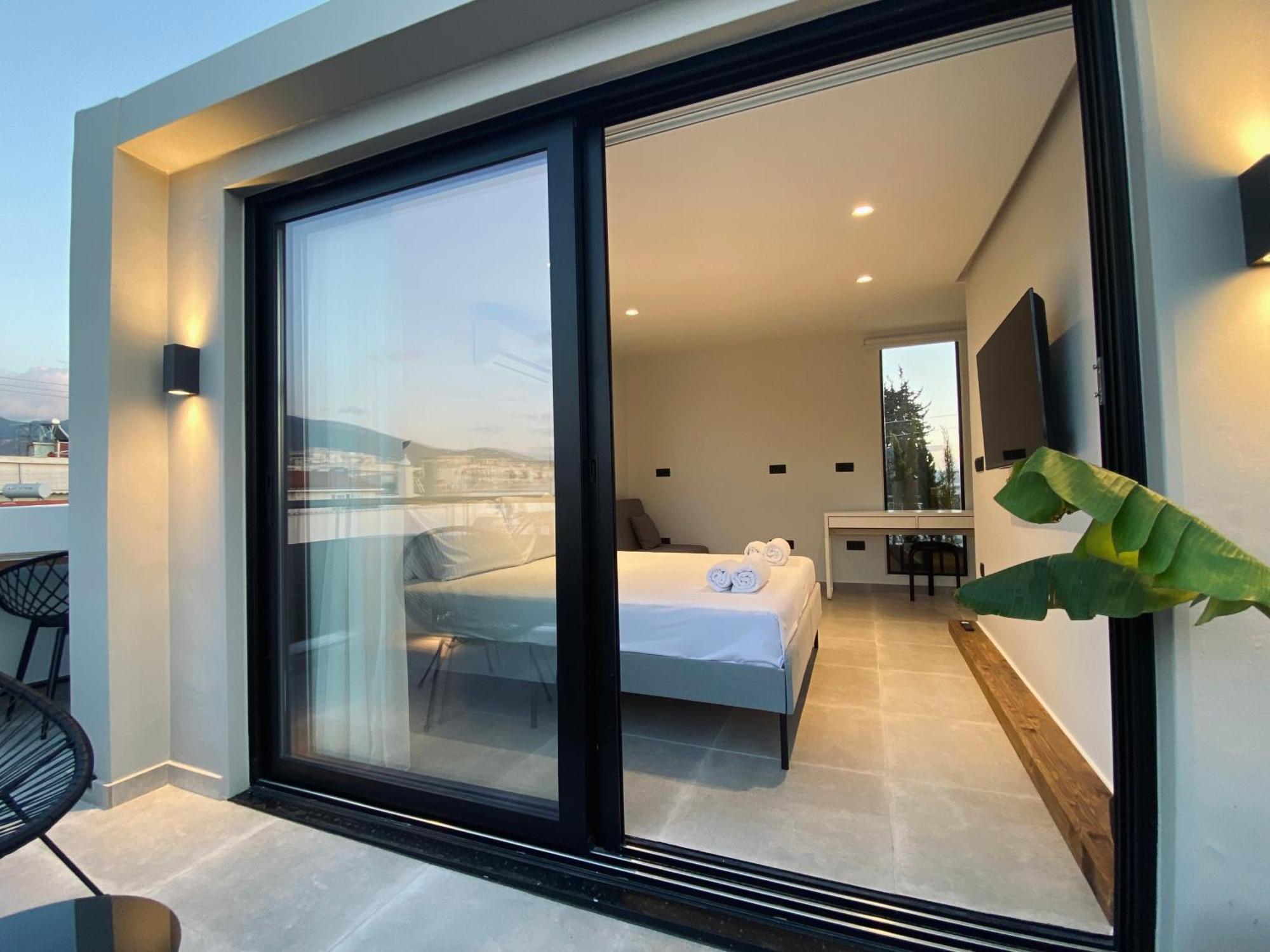 Apartmán Hyperion Penthouse Patras Exteriér fotografie